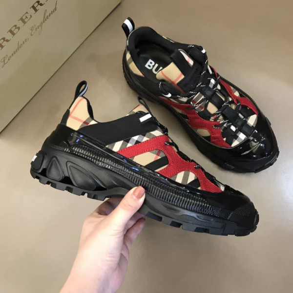 BURBERRY VINTAGE CHECK ARTHUR SNEAKERS - BBR34