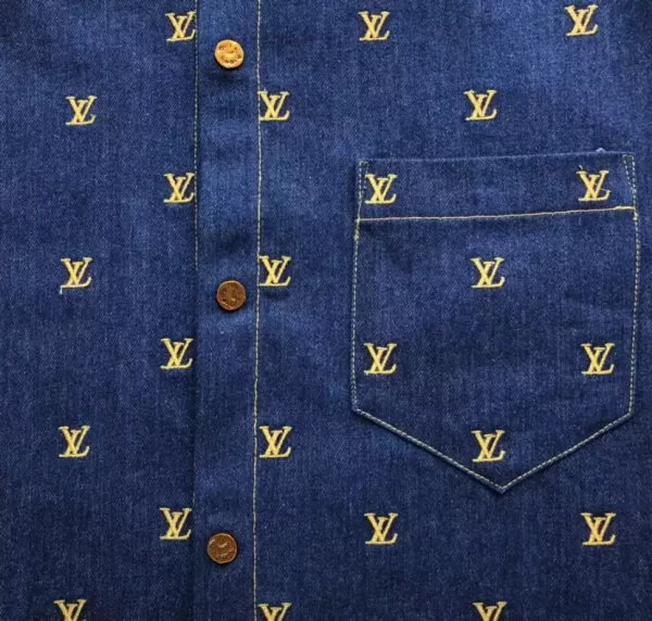LV Embroidered Signature Short-Sleeved Denim Shirt - LVS031